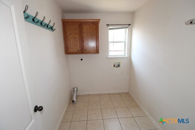 Building Photo - 3610 Armstrong County Ct