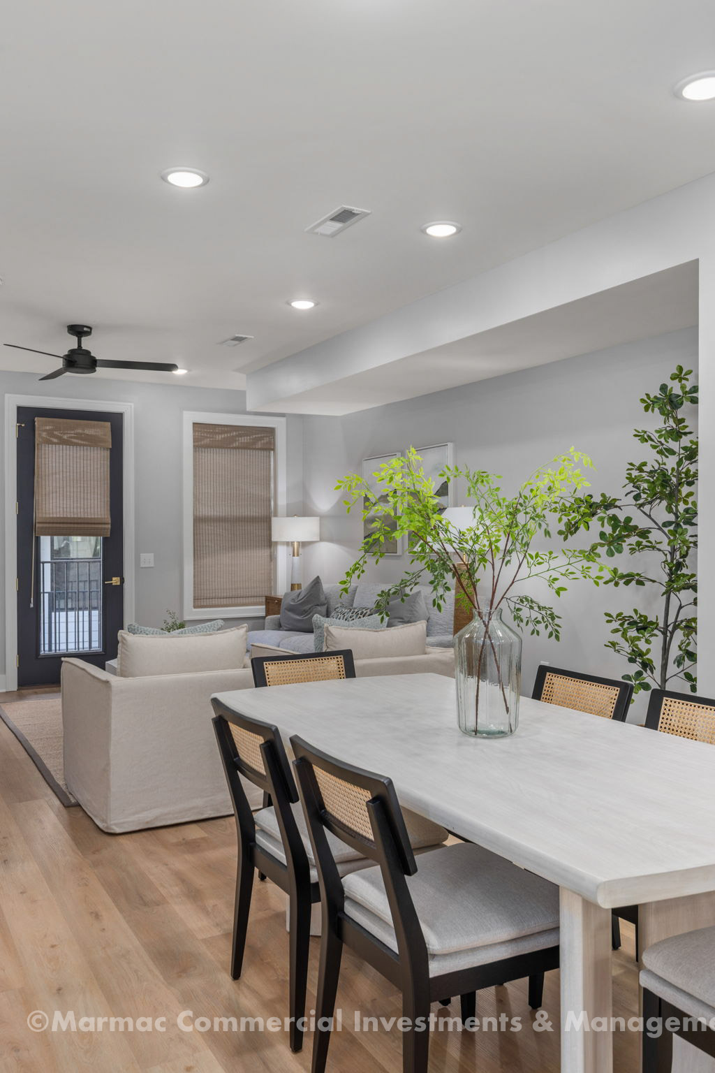 Building Photo - 154 N Poplar St