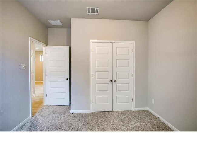 Building Photo - 237 Unforgiven Ln