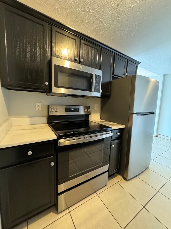 Building Photo - Woodfield