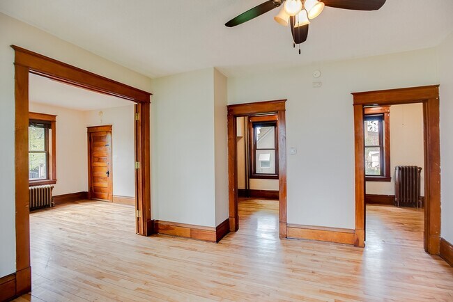 Building Photo - 1360 Dale St N