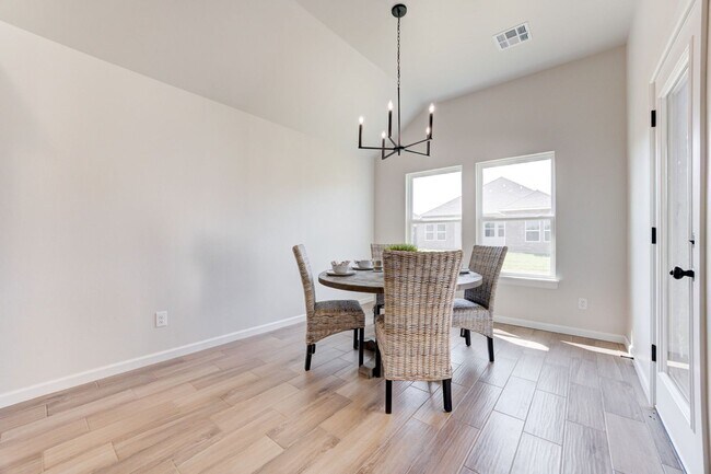 Building Photo - Brand New Home in Mustang!