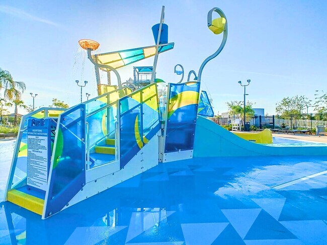 Building Photo - 1037 Splash Shot Pl
