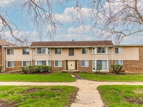Building Photo - 3004 Roberts Dr