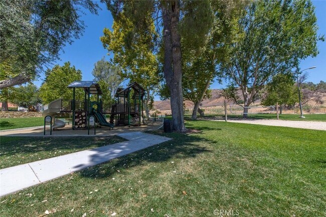 Building Photo - 27045 Esward Dr