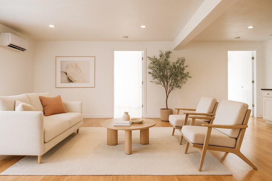 Building Photo - 548 Main St