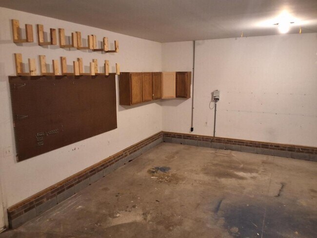Building Photo - 7620 Hammersley Rd