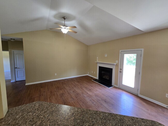 Building Photo - 1421 Tawny Vw Ln