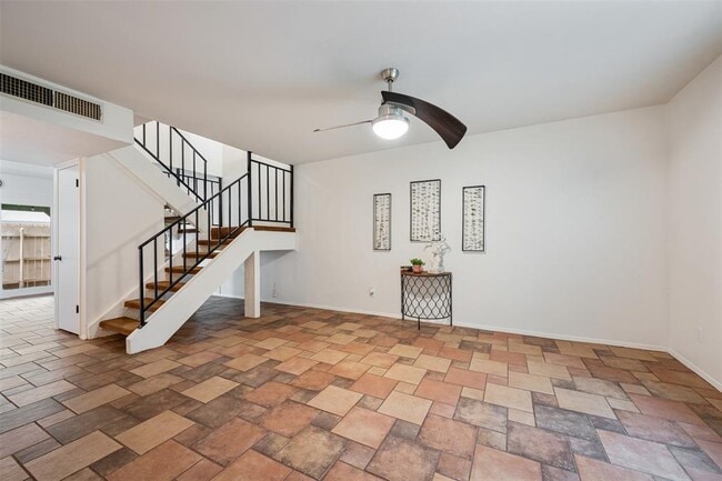 Building Photo - 9504 Quail Village Ln