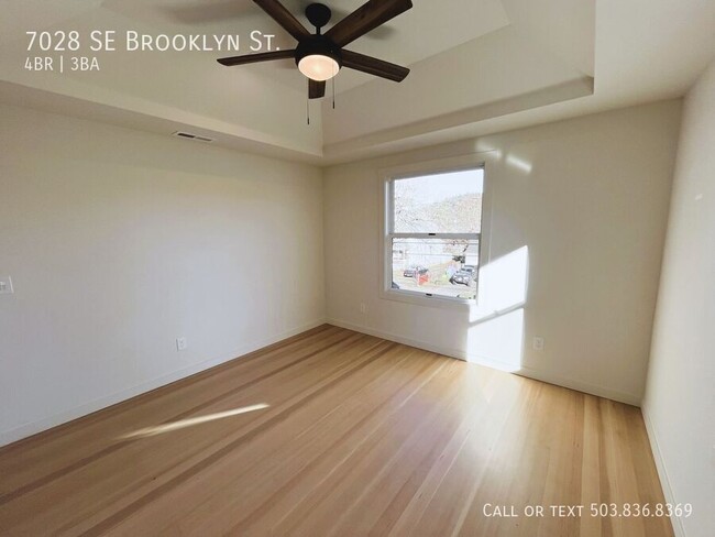 Building Photo - Stunning Newly Renovated 4-Bedroom Home fo...