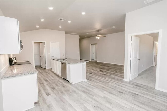 Building Photo - Cooper Schools/ Southeast Corridor/New Construction/ Half Off First Full Month's rent