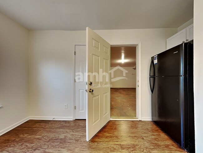 Building Photo - 3511 Valerie Dr