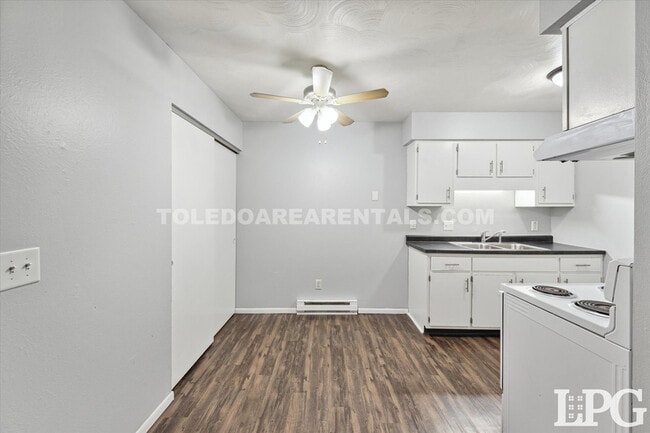 Interior Photo - Secor Woods