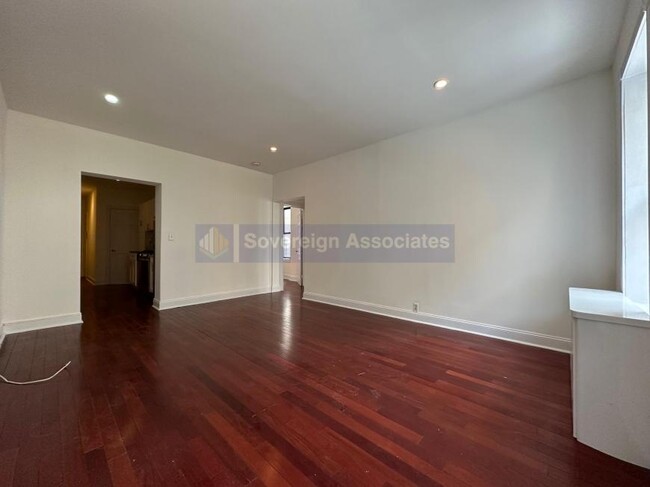 Building Photo - 3 bedroom in New York NY 10033