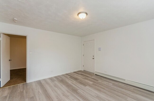 Building Photo - 7948 S Greenwood 7946-7948 S Greenwood Chicago, IL 60619