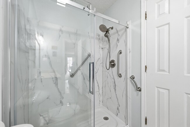 Building Photo - 4363 Spa Dr