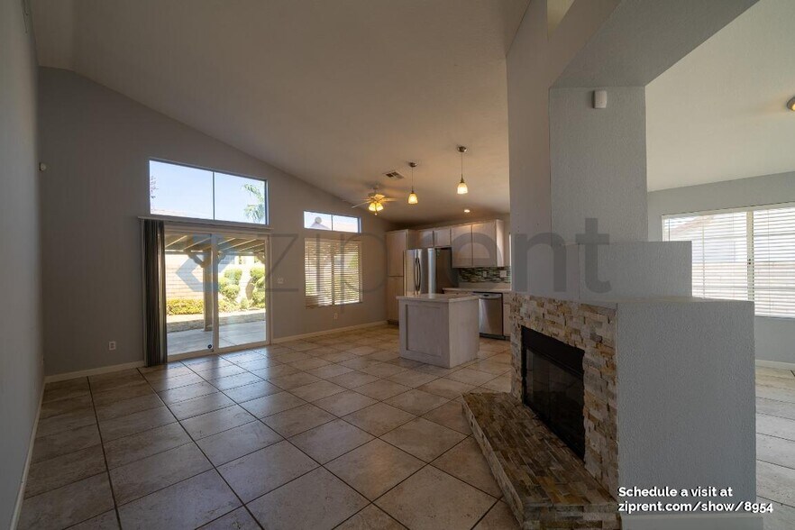 Building Photo - 39821 Milan Dr