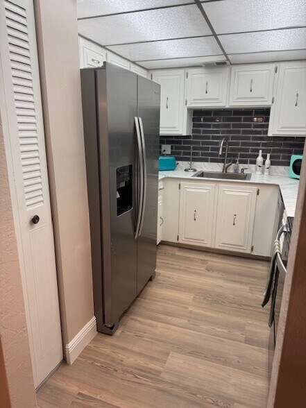 Kitchen - 1415 Ocean Shore Blvd