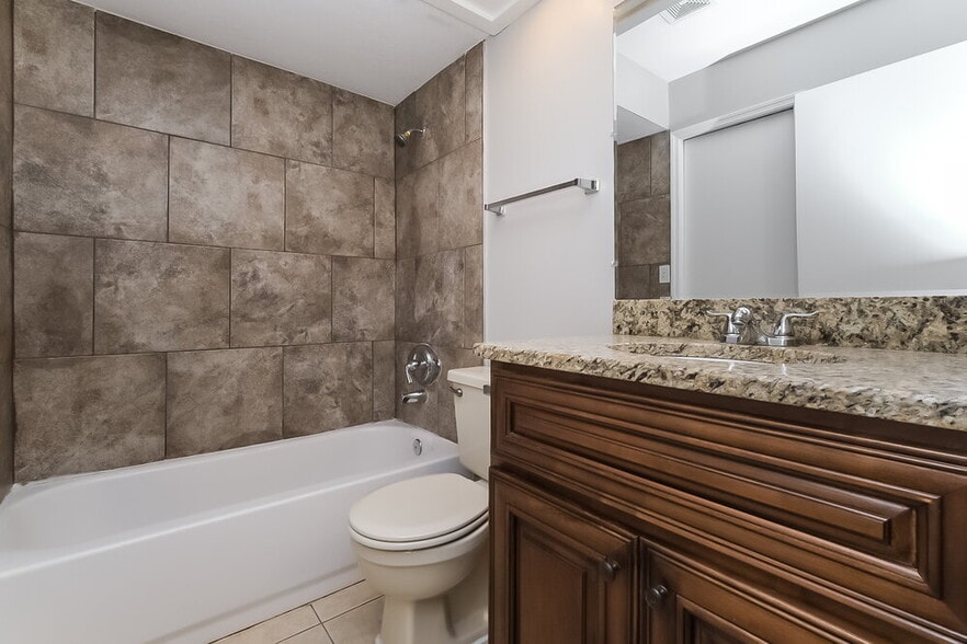 Building Photo - 11171 Heathwood Ave