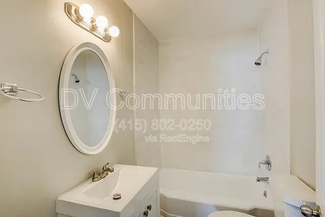 Building Photo - 717 E Republic Ave