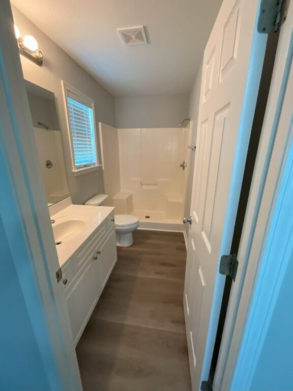 Building Photo - "Newly renovated 3-Bed, 2-Bath Home in Win...