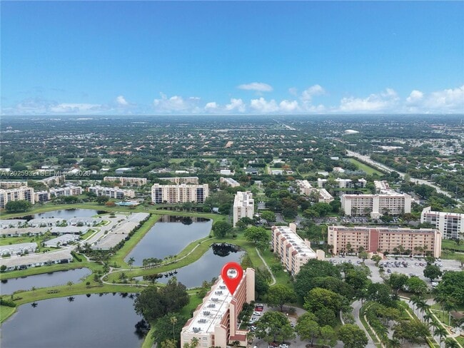 Building Photo - 14623 Bonaire Blvd