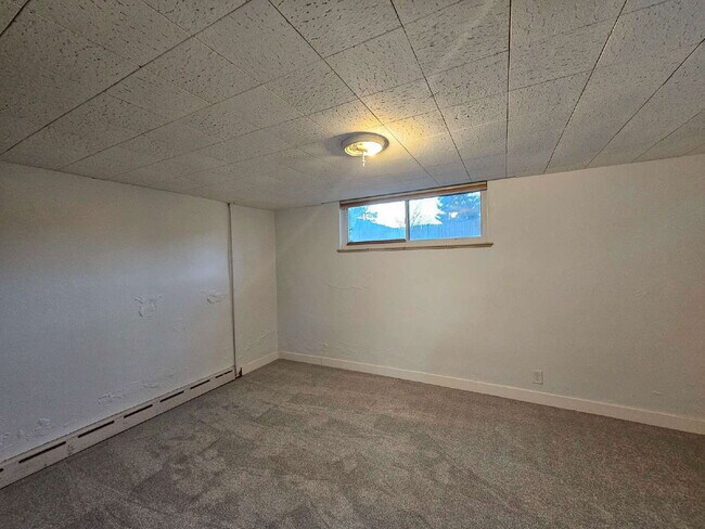 Building Photo - 2025 Lee St