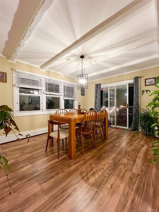 Building Photo - 86 Catherine St