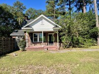 Building Photo - 3202 Belvedere Dr