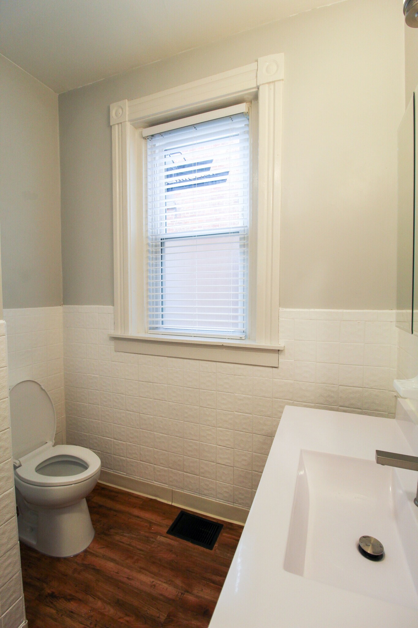 Bathroom/Toilet - 421 Hopkins St