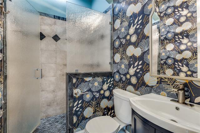 Building Photo - 503 Clear Vista Dr