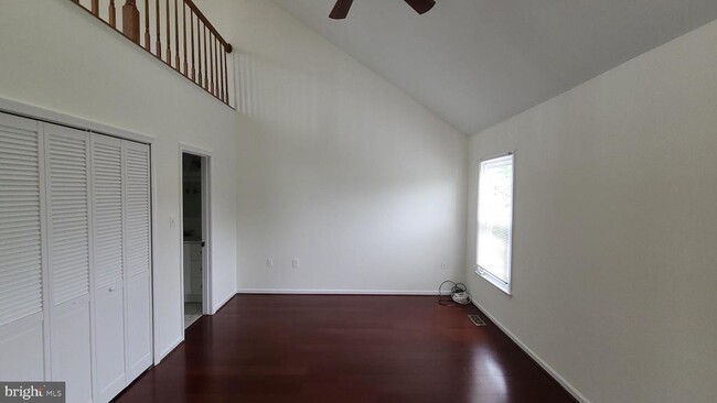 Building Photo - 21176 Winding Brook Square