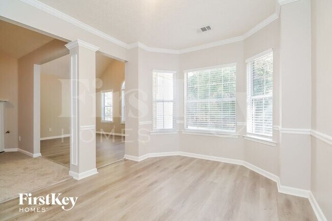 Building Photo - 205 Cameo Ct
