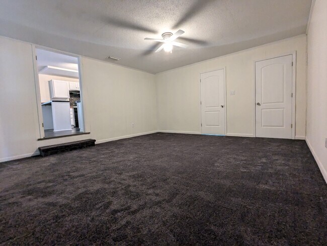 Building Photo - Shelton Beach