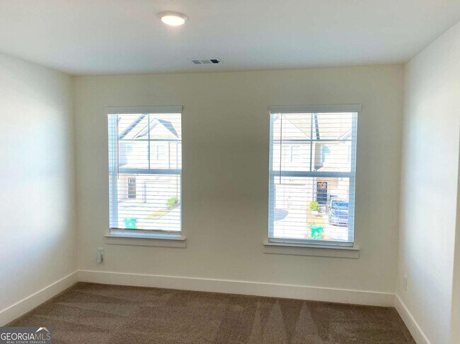 Building Photo - 5859 Greystone Dr