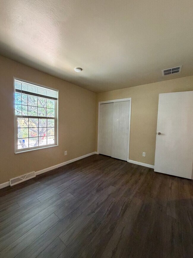 Building Photo - 16596 E Stanford Pl