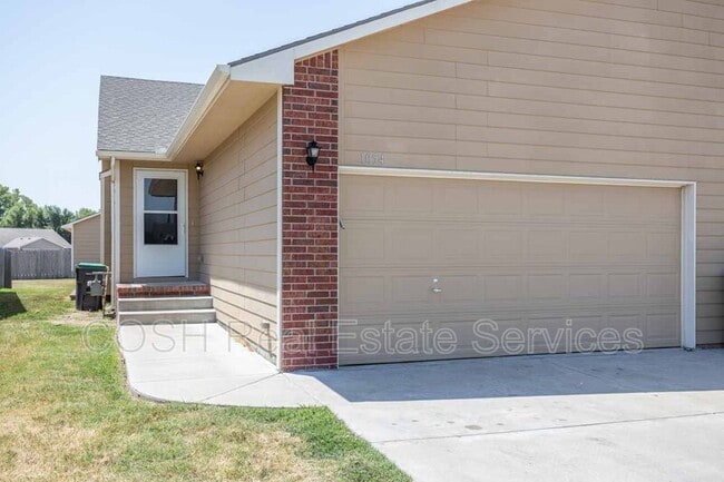 Primary Photo - 1054 E Karla Ct