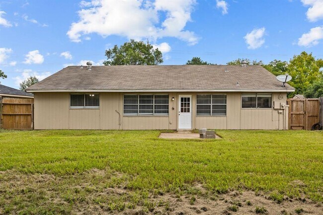 Building Photo - 8122 Swan Meadow Ln