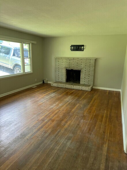 Building Photo - 261 Cheyenne Rd