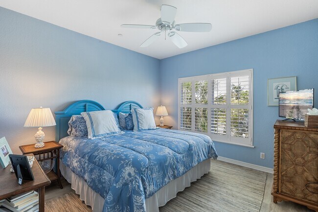 Building Photo - 777 Beach View Dr