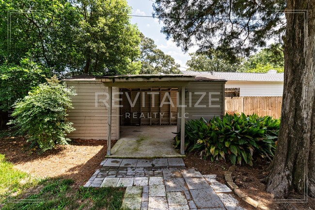 Building Photo - Beautiful 2 Bedroom/1 Bathroom in Springhi...