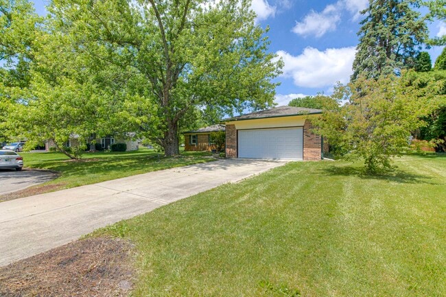 Building Photo - 3217 Dogwood Ln