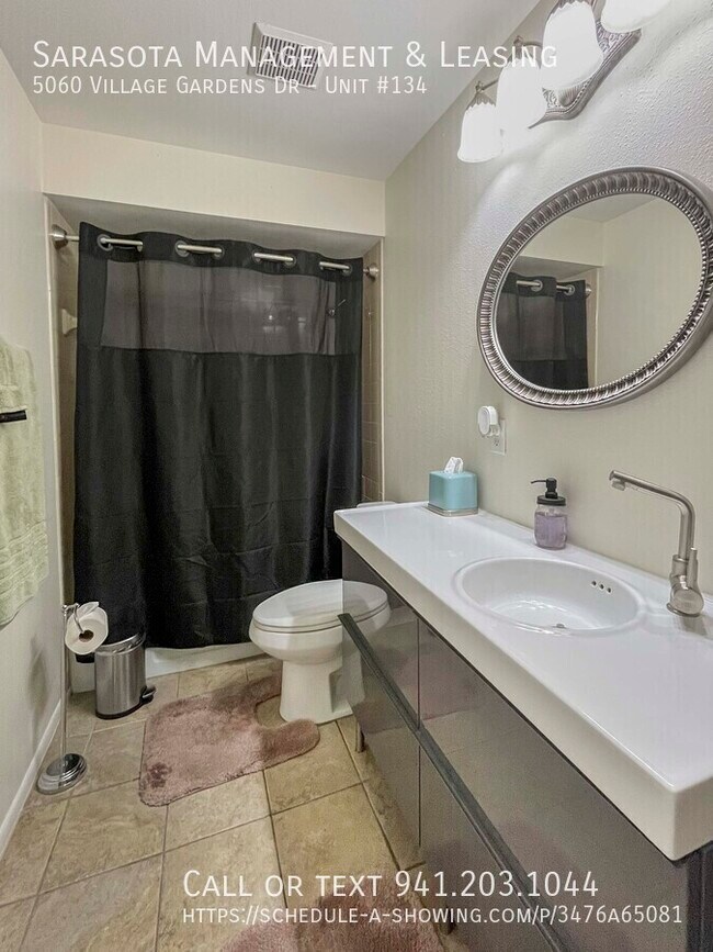 Building Photo - 5060 Village Garden Dr