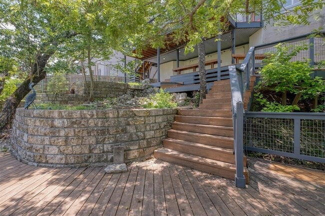 Building Photo - 9215 Spicebrush Dr