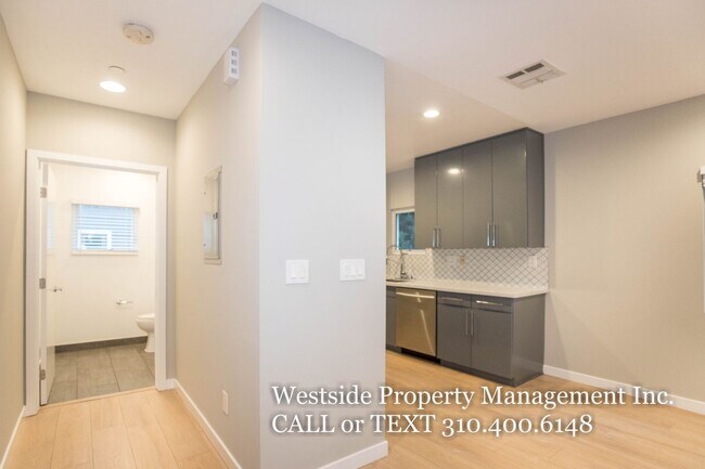 Building Photo - 6548 La Mirada Ave