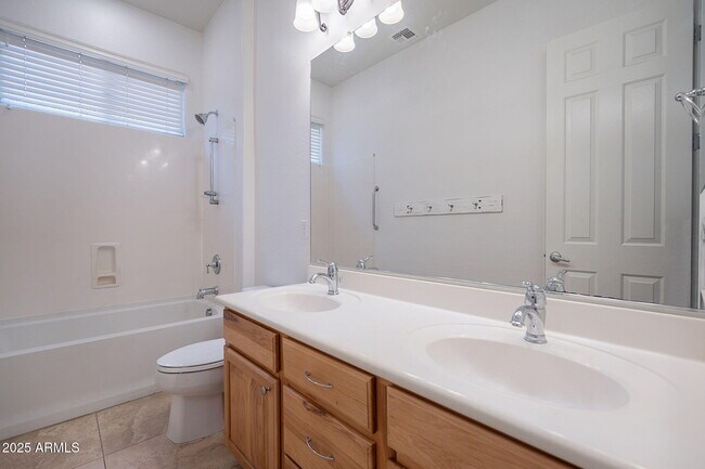 Building Photo - 6230 W Montebello Way