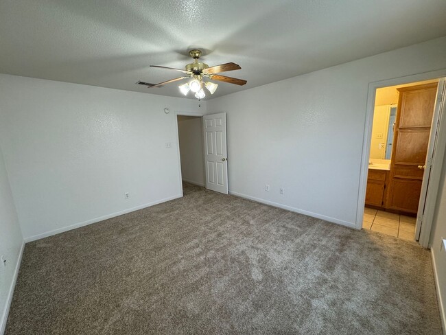 Building Photo - 311 Cedar Ridge Dr