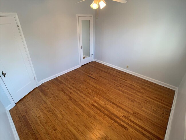Building Photo - 8008 Orlando Dr