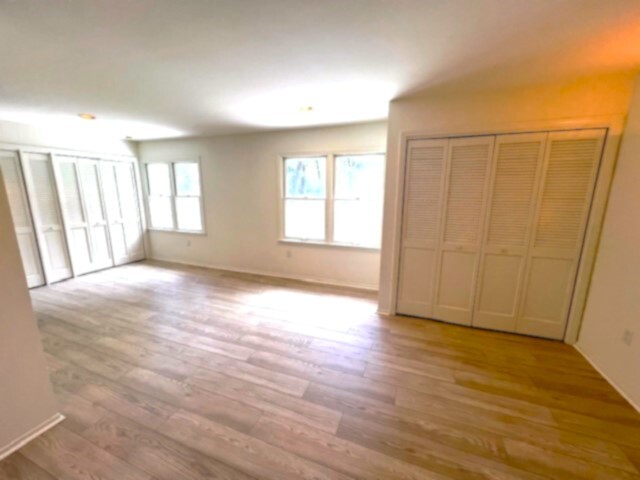 Building Photo - 11573 Viking Ave