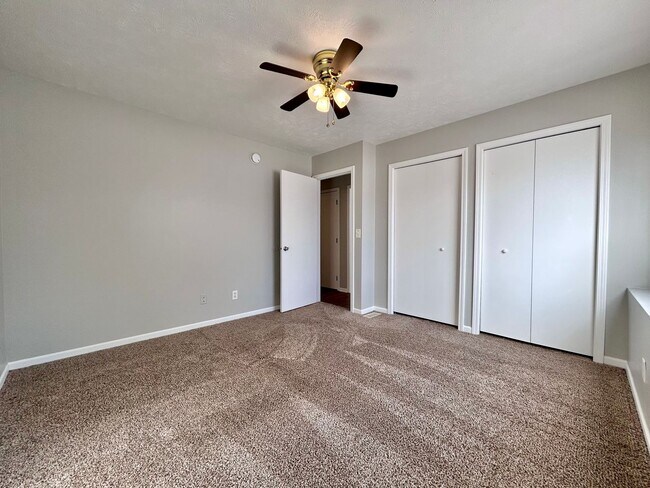 Building Photo - 4 Bedroom 2 Story Home in Northeast GR!